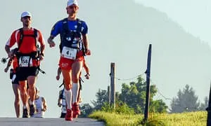 Corsa-e-marcia-nordica-in-Tirolo